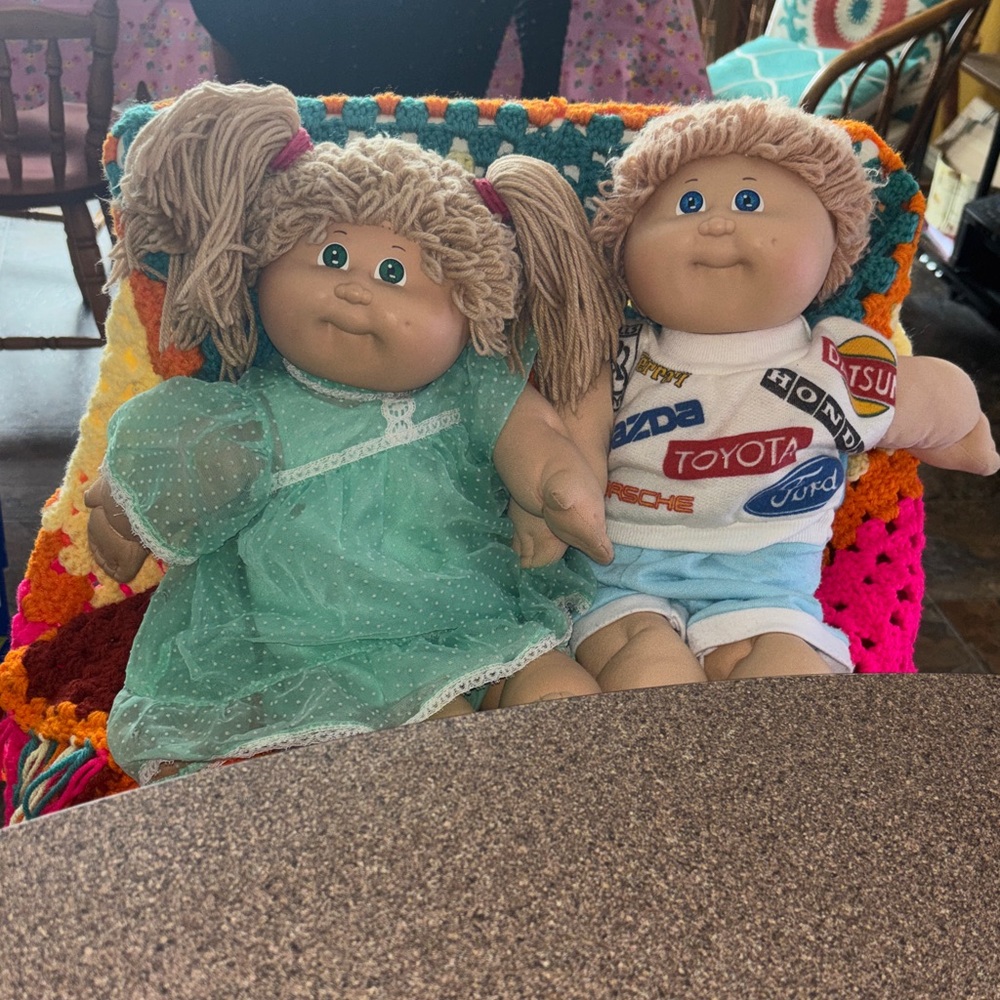 Vintage 1982 Cabbage Patch dolls